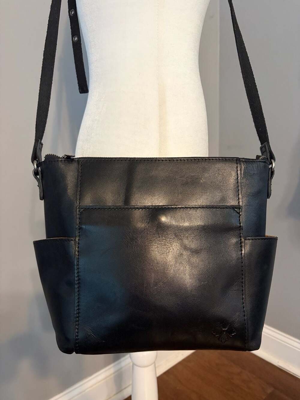 Patricia Nash Black Leather Crossbody Shoulder Bag Adjustable Strap